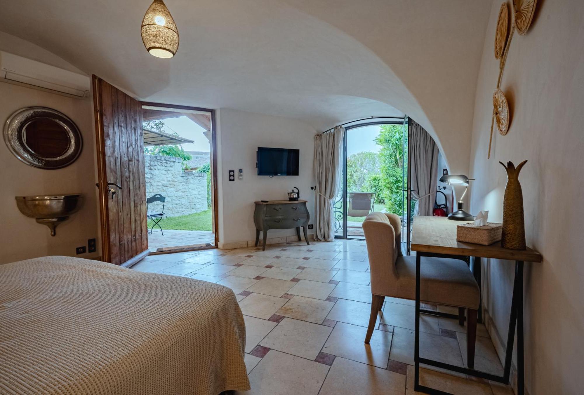 Hotel La Belle Vie Saint-Hilaire-dʼOzilhan Exteriér fotografie