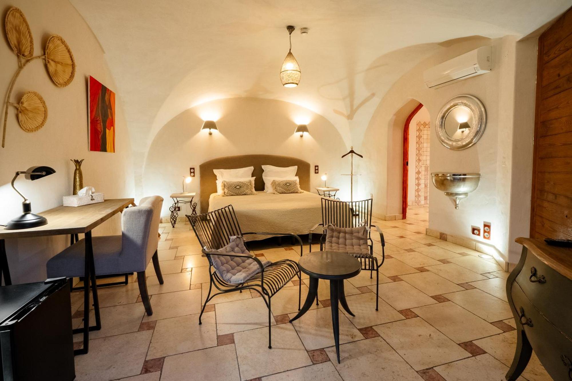 Hotel La Belle Vie Saint-Hilaire-dʼOzilhan Exteriér fotografie