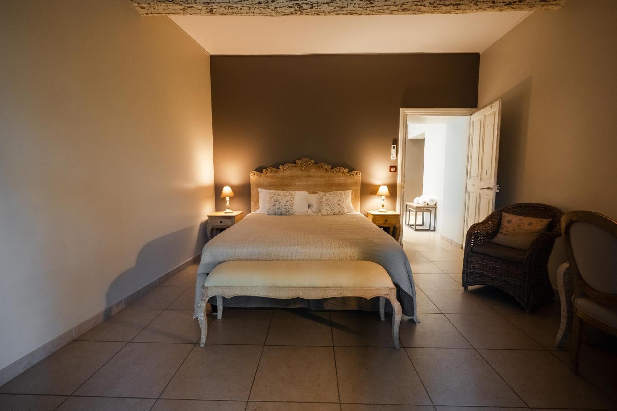Hotel La Belle Vie Saint-Hilaire-dʼOzilhan Exteriér fotografie